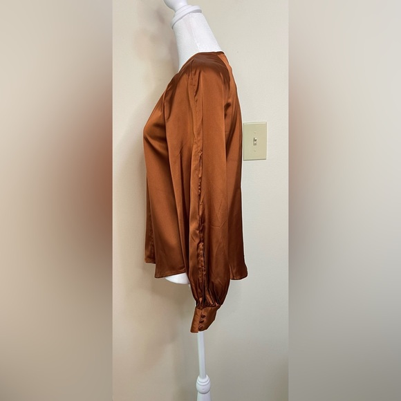 Banana Republic Keyhole Button Closure Long Raglan Sleeves Blouse Top Sz XXS.NWT - Picture 9 of 17